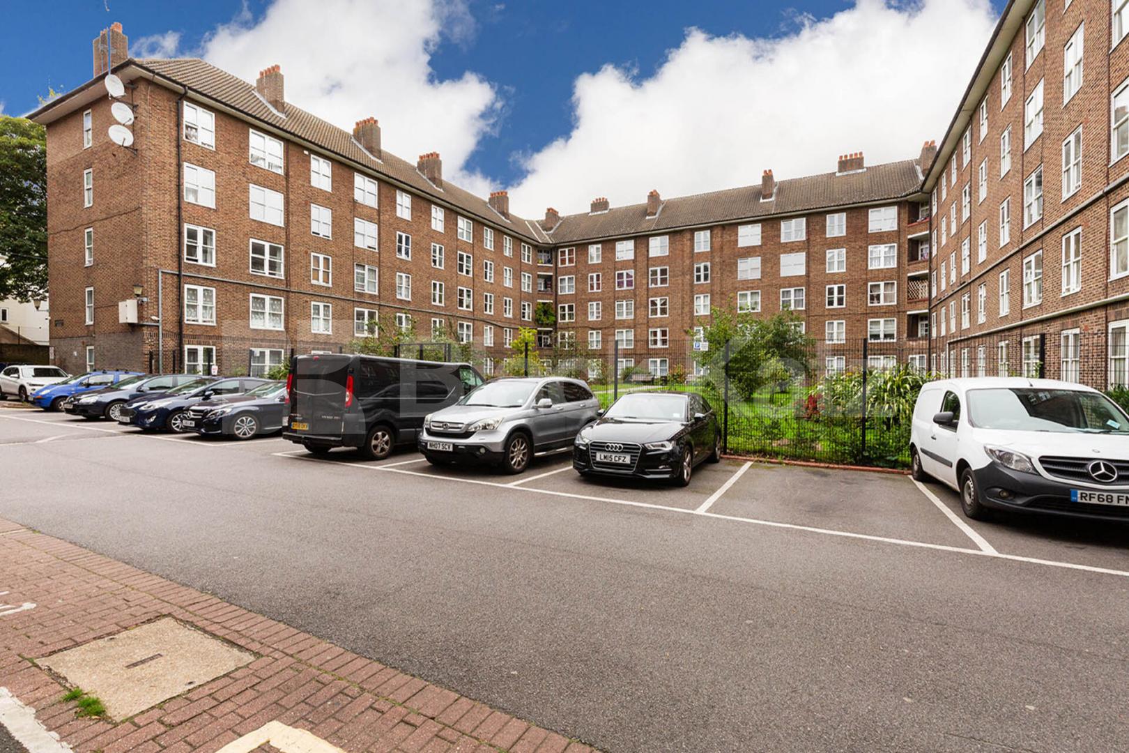 modern 3 bedroom located within easy reach of  Hackney Downs  Amhurst Road, Hackney 